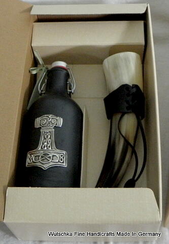 Geschenkset Trinkhorn Met-Flasche mit Thors Hammer Abb. Nr. 1