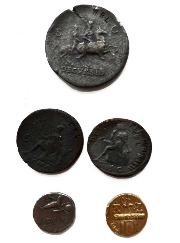 Bild Nr. 3 Fünf Römische Münzen Münzbeutel